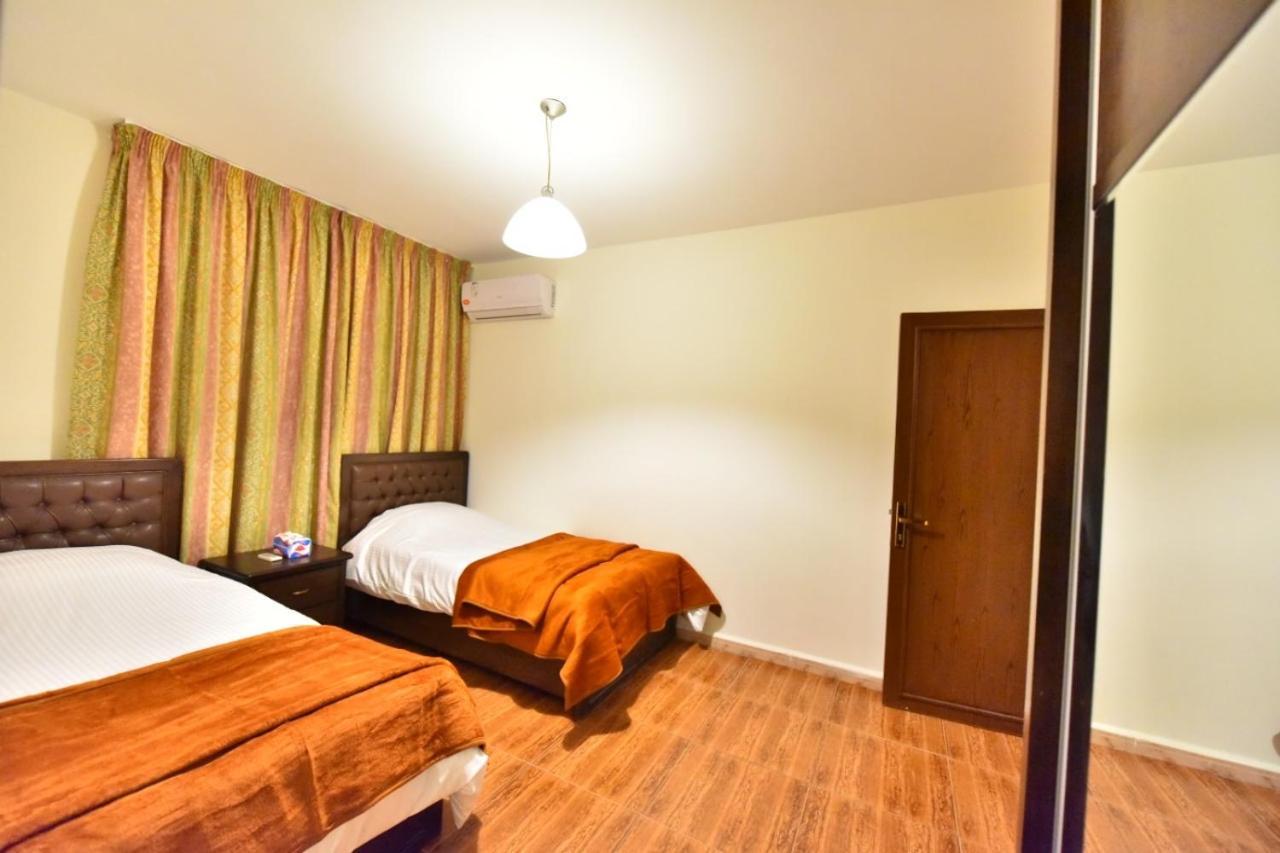 Al Farooq Hotel Apartments Amman Exterior photo